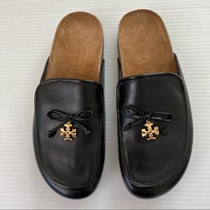 Tory Burch NWOB Tory Charm Mules Black, 8